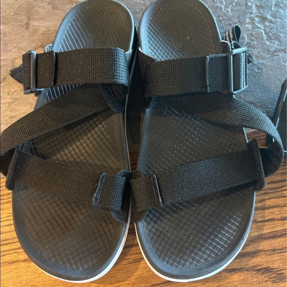 Chaco 8 low slide.